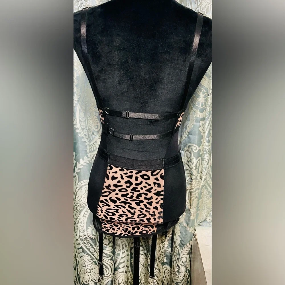 Leopard Print Bustier Size S Garter Slip Black Feather Accent  Mesh Adjustable - Picture 7 of 13